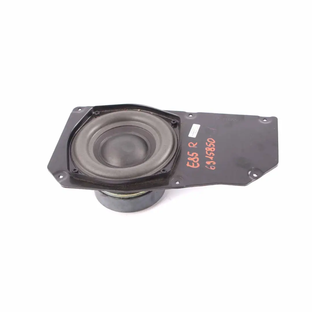 Audio Speaker System Right O/S Stereo Subwoofer Top-HiFi System to BMW Z4 E85 with Part number 6915850 BMW Z4 E85 Audio Speaker System Right O/S Stereo Subwoofer Top-HiFi System - SKU 6915850 - Part number 6915850