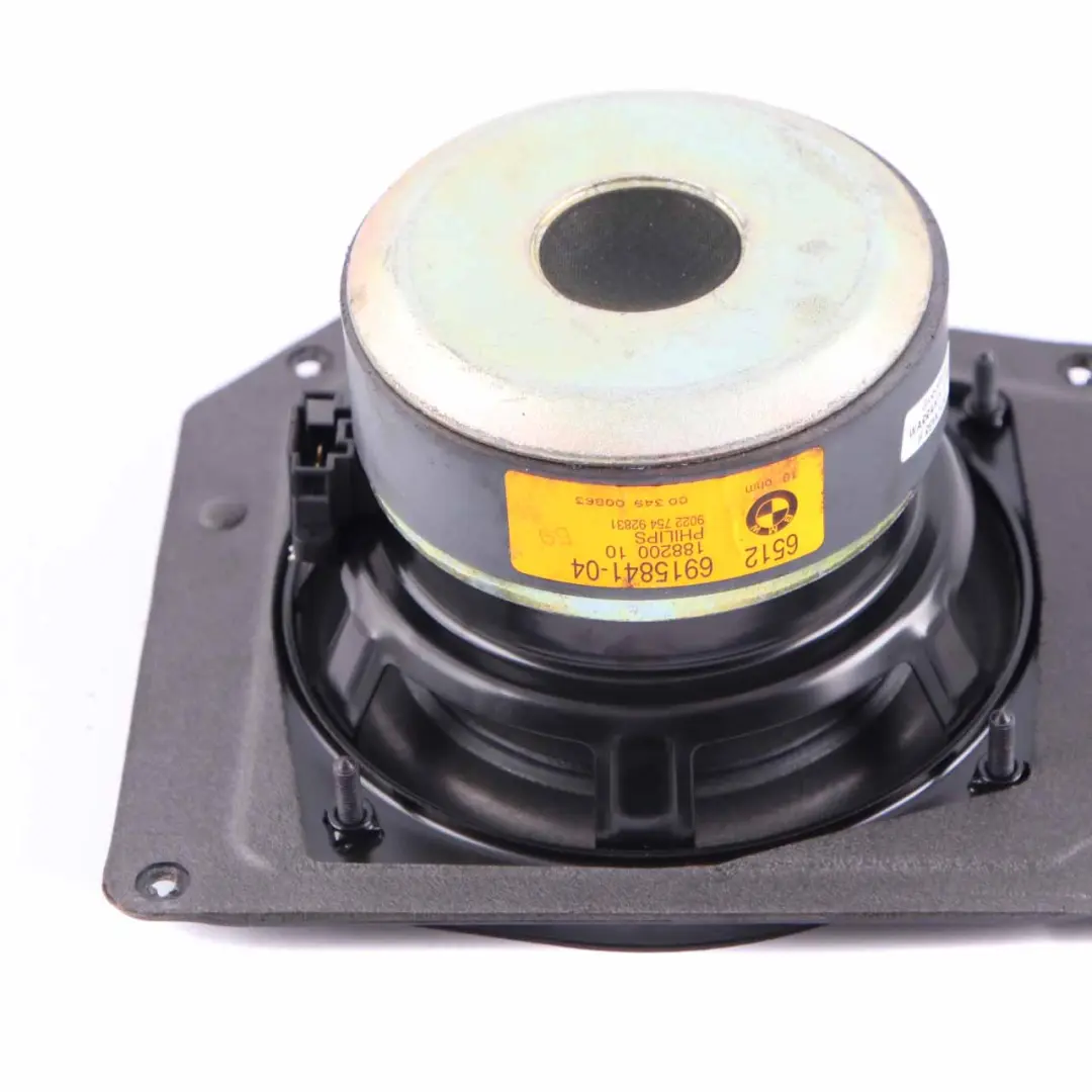 Audio Speaker System Right O/S Stereo Subwoofer Top-HiFi System to BMW Z4 E85 with Part number 6915850 BMW Z4 E85 Audio Speaker System Right O/S Stereo Subwoofer Top-HiFi System - SKU 6915850 - Part number 6915850