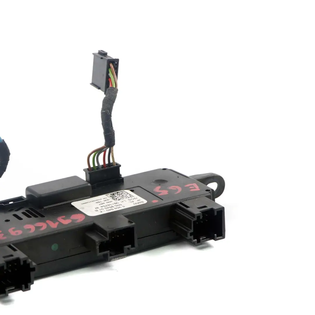Steering Wheel Electronics Control Unit Module 6958040 to BMW 7 Series E65 E66 E67 with Part number 6916693 BMW 7 Series E65 E66 E67 Steering Wheel Electronics Control Unit Module 6958040 - SKU 6916693 - Part number 6916693