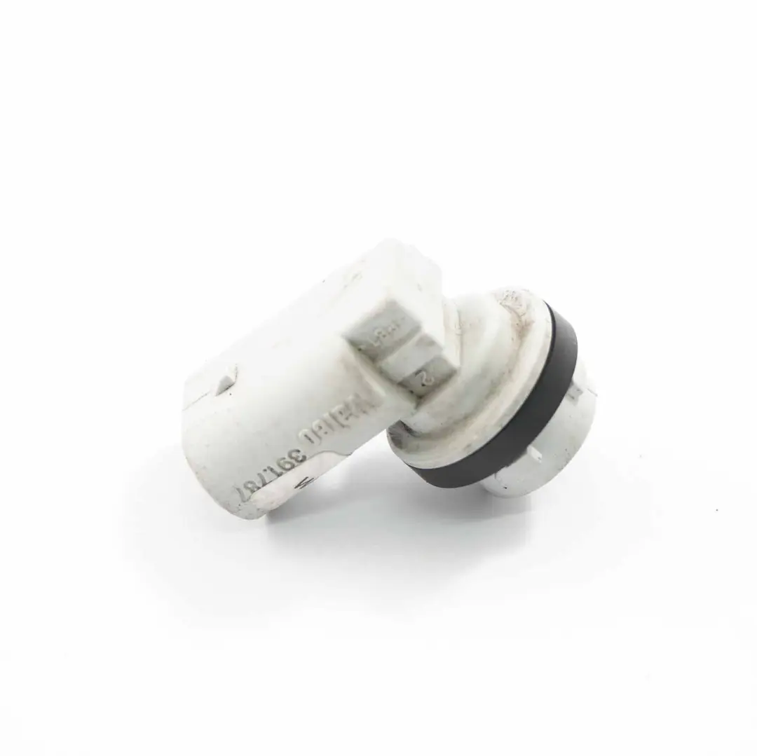 Bumper Fog Light Lamp Bulb Socket Holder to Mini Cooper R50 R52 R53 Rear with Part number 6916986 Mini Cooper R50 R52 R53 Rear Bumper Fog Light Lamp Bulb Socket Holder - SKU 6916986 - Part number 6916986
