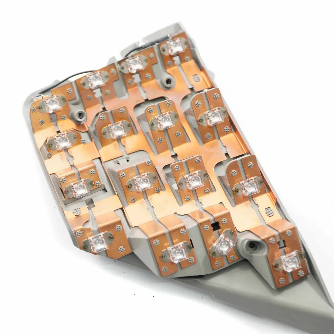 Lampa Żarówka LED Oświetlenie Prawy do BMW E65 E66 o numerze 6917090 BMW E65 E66 Lampa Żarówka LED Oświetlenie Prawy - SKU 6917090 - Numer Części 6917090