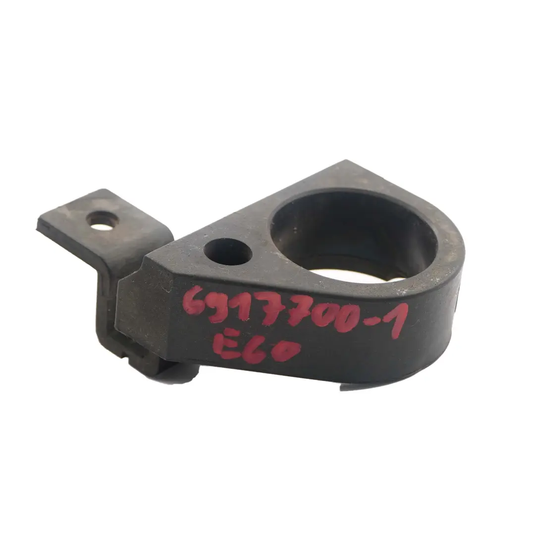 BMW E60 Mocowanie uchwyt pompy wody 6922647 - SKU 6917700-1 - Numer Części 6917700