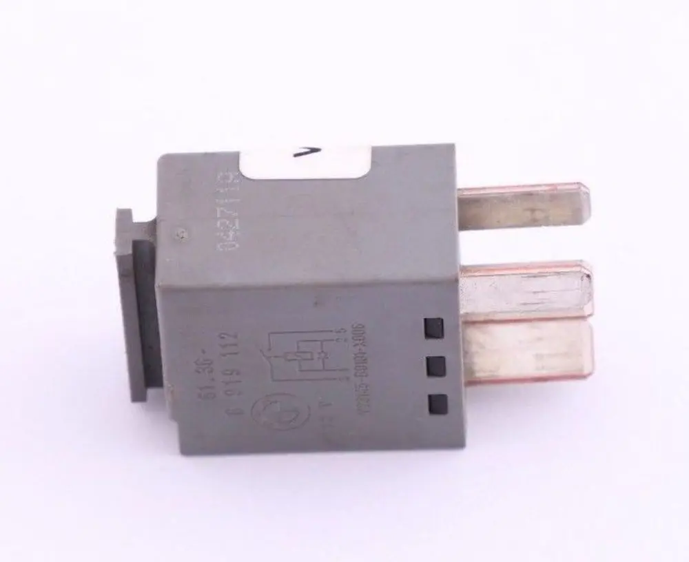Rele contatto grigio per BMW Z4 E81 E82 E85 E87 E88 con numero di parte 6919112 BMW Z4 E81 E82 E85 E87 E88 Rele contatto grigio - SKU 6919112 - Numero di parte 6919112