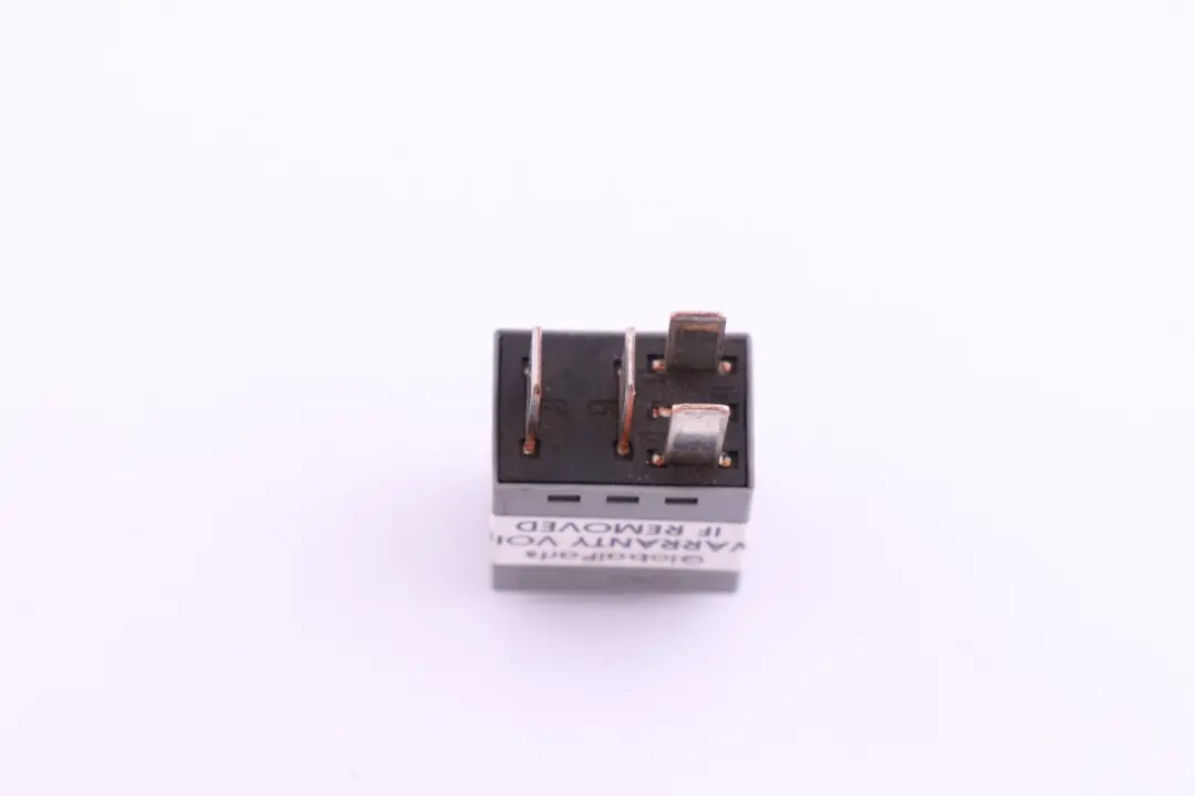 Change Over Contact Grey to BMW 1 3 Z4 Series E81 E82 E85 E87 E88 Relay with Part number 6919112 BMW 1 3 Z4 Series E81 E82 E85 E87 E88 Relay Change Over Contact Grey - SKU 6919112 - Part number 6919112