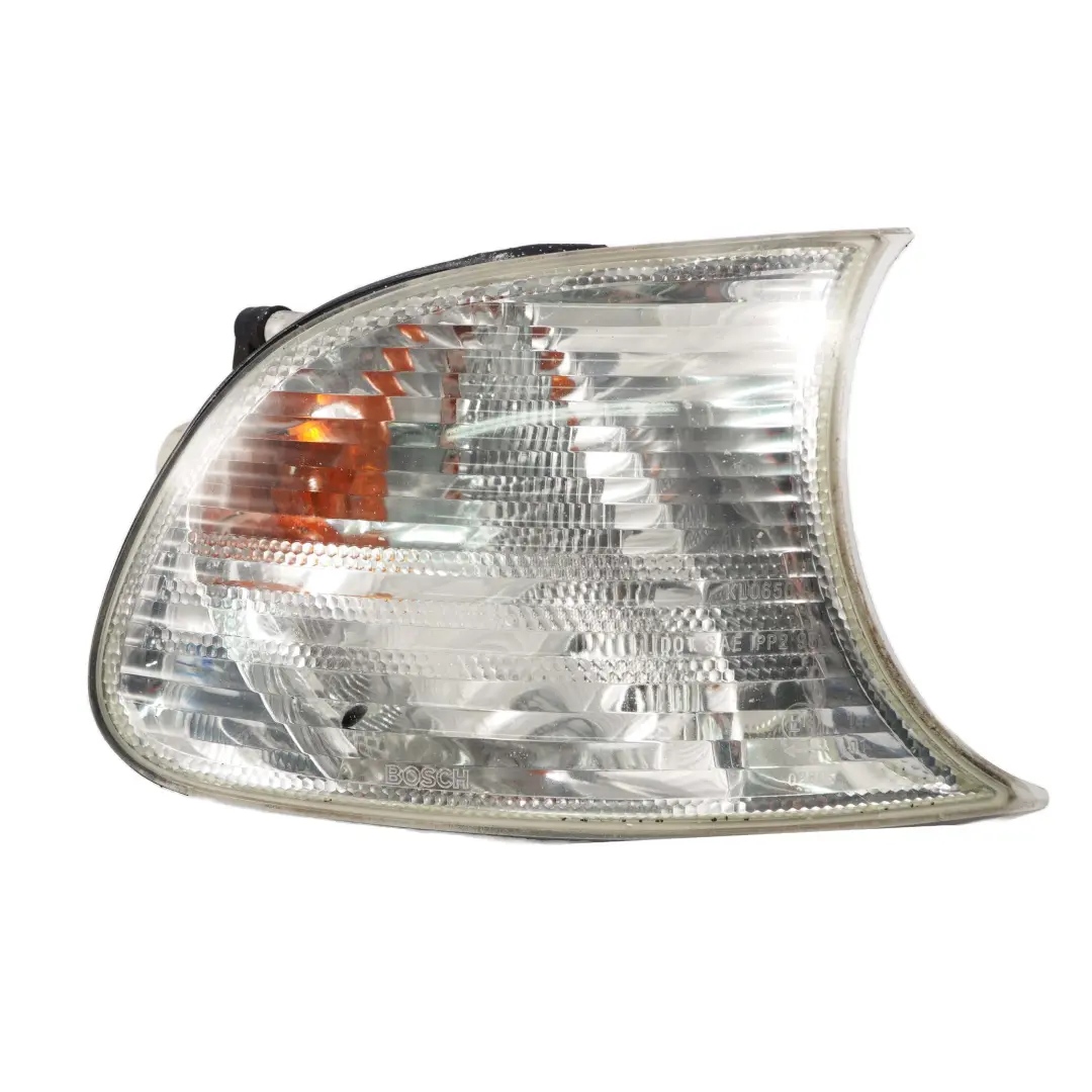 Coupé Convertible Turn Indicator Lamp Front Right O/S to BMW E46 with Part number 6919652 BMW E46 Coupé Convertible Turn Indicator Lamp Front Right O/S - SKU 6919652 - Part number 6919652
