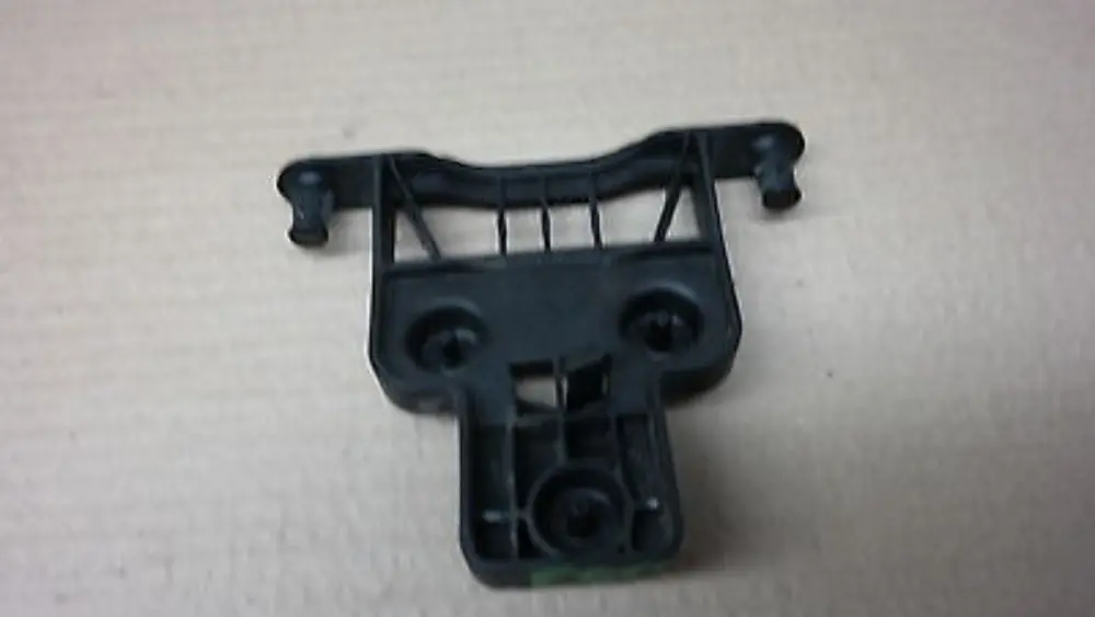 BMW X5 E53 E60 E61 E63 Soporte Cubierta Válvula Agua Calefacción - SKU 6920226-2 - Número de pieza 6920226
