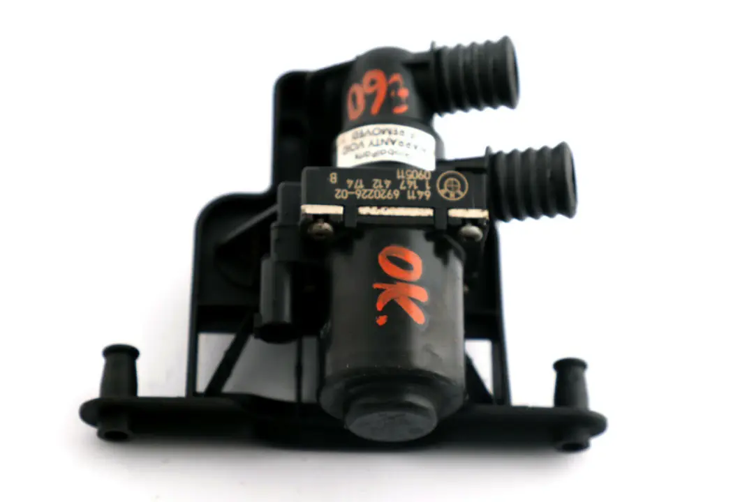 Heiz körper Heizung Wasser Ventil 6411 für BMW E60 E61 E63 M6 mit Teilenummer 64116920226 BMW E60 E61 E63 M6 Heiz körper Heizung Wasser Ventil 6411 - SKU 6920226 - Teilenummer 64116920226