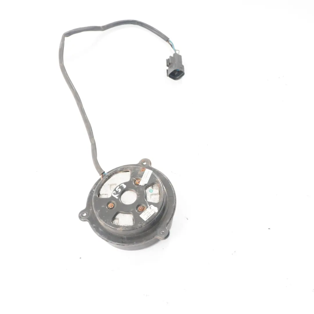 M57 3.0d Motore del ventilatore del radiatore 6921323 per BMW X5 E53 con numero di parte 6921382 BMW X5 E53 M57 3.0d Motore del ventilatore del radiatore 6921323 - SKU 6921382-5 - Numero di parte 6921382