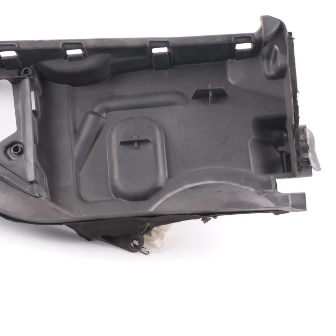 Inlet Left N/S Microfilter Housing Cover to BMW E60 E61 E63 E64 Air with Part number 6921601 BMW E60 E61 E63 E64 Air Inlet Left N/S Microfilter Housing Cover - SKU 6921601-1 - Part number 6921601