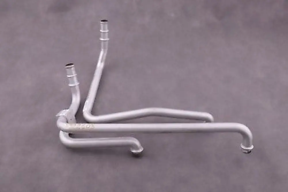 Set Triple Tuyau Chauffage Radiateur pour BMW E60 E61 E63 E64 à propos du numéro de pièce 6922603 BMW E60 E61 E63 E64 Set Triple Tuyau Chauffage Radiateur - SKU 6922603 - Numéro de pièce 6922603