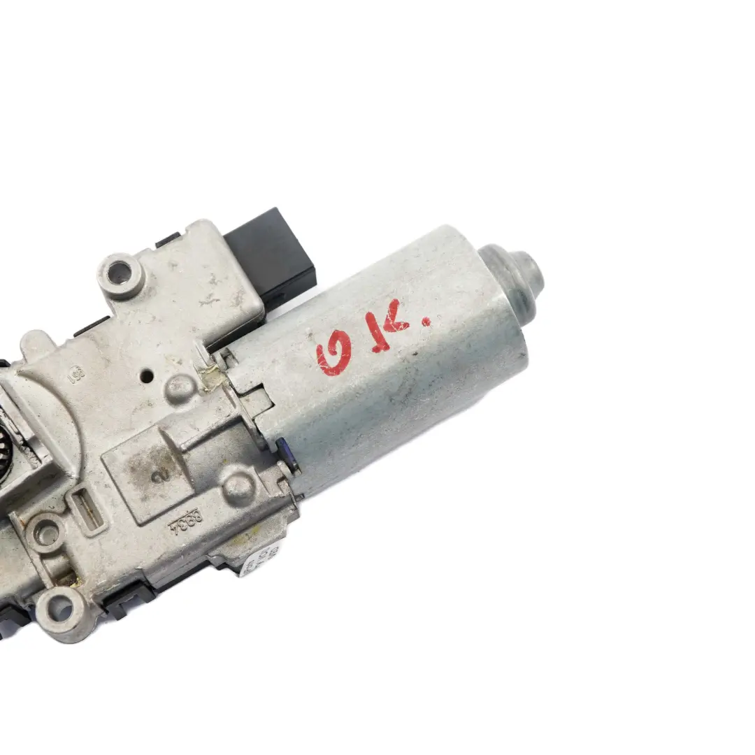 Actionneur De Moteur De Toit Ouvrant Coulissant pour BMW X3 E91 E83 à propos du numéro de pièce 6922652 BMW X3 E91 E83 Actionneur De Moteur De Toit Ouvrant Coulissant - SKU 6922652 - Numéro de pièce 6922652