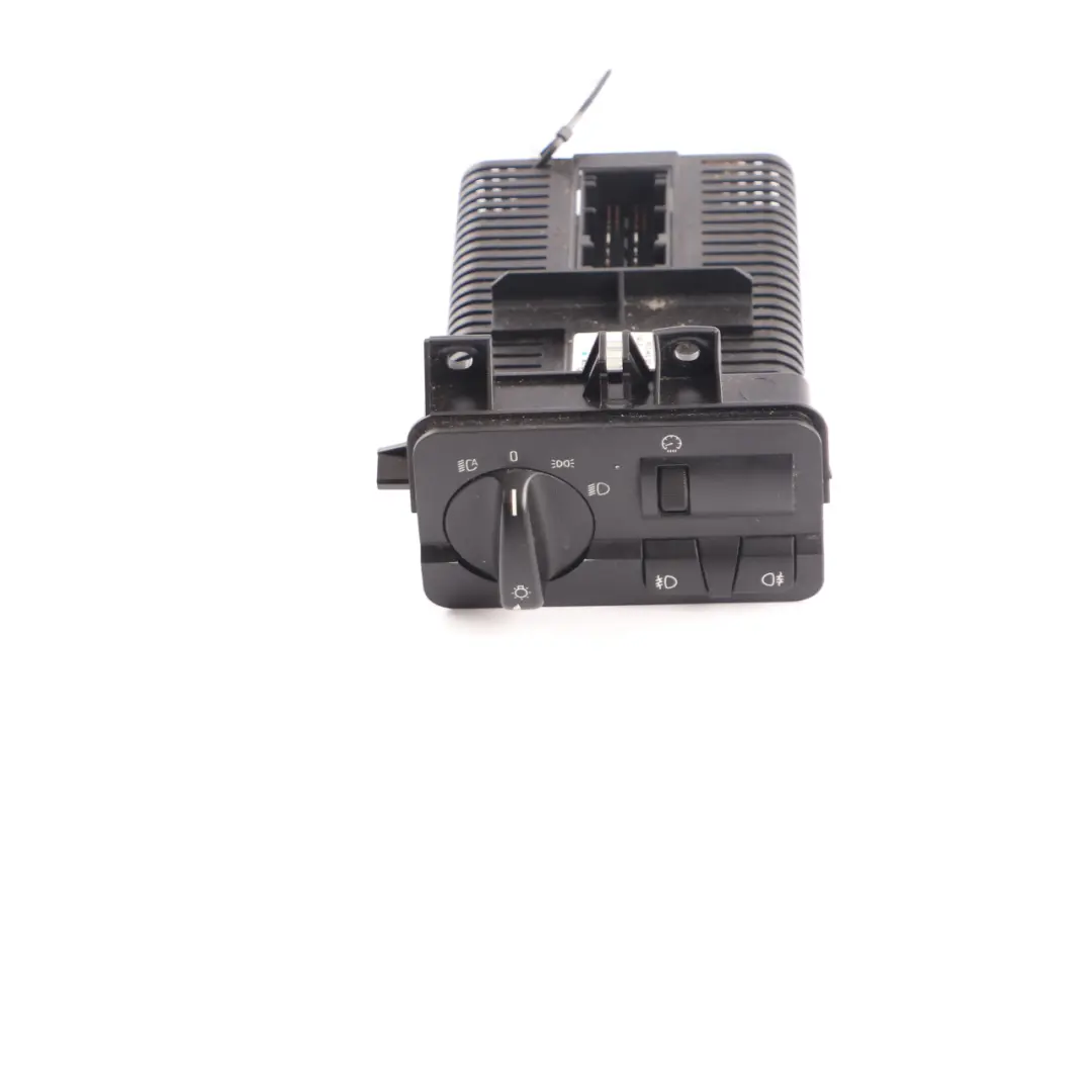 Headlight Control Element Light Switch Fog Lamps 6925078 to BMW 3 E46 with Part number 9133028 BMW 3 E46 Headlight Control Element Light Switch Fog Lamps 6925078 - SKU 6923481-1 - Part number 9133028