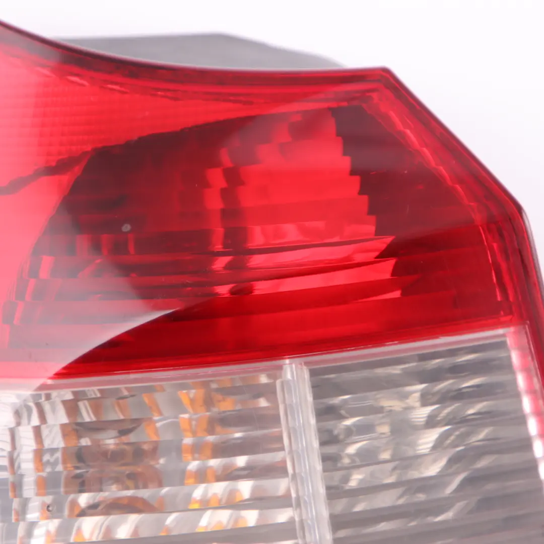 Luz Trasera Izquierda Trasera para BMW E87 con número de pieza 6924501 BMW E87 Luz Trasera Izquierda Trasera - SKU 6924501-1 - Número de pieza 6924501