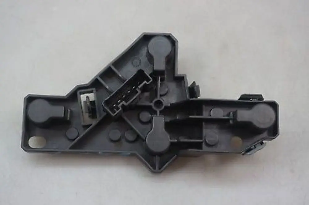 Responsables de la Lampe Feu Arriere Gauche 6249509 pour BMW 1 E87 à propos du numéro de pièce 6924509 BMW 1 E87 Responsables de la Lampe Feu Arriere Gauche 6249509 - SKU 6924509 - Numéro de pièce 6924509