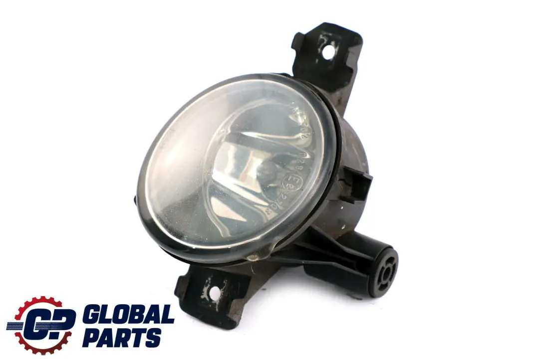 BMW 1 X1 X3 X5 er E70 E83 E84 E81 E87 LCI Fog Lights Right O/S 6924656 - SKU 6924656-3 - Part number 63176924656