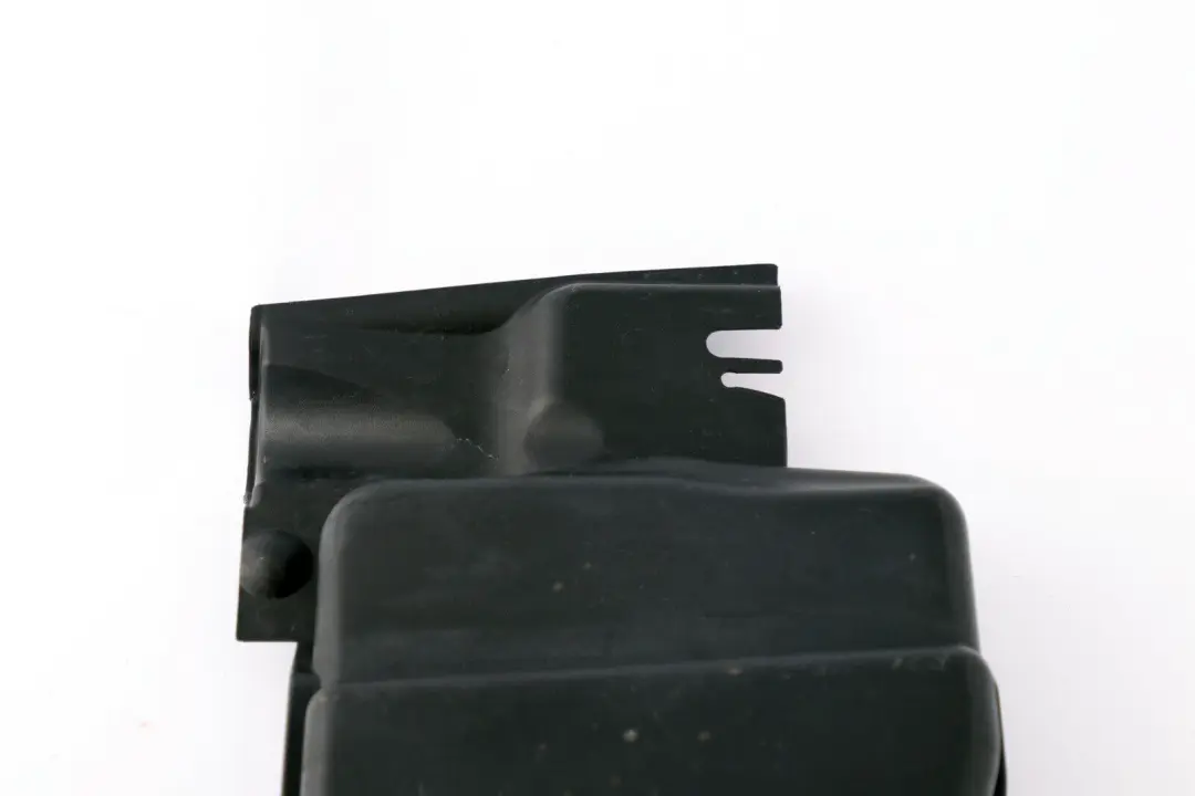 BMW E81 E87 E90 E91 E92 Cover Air Microfilter Cap Right O/S - SKU 6925018 - Part number 6925018