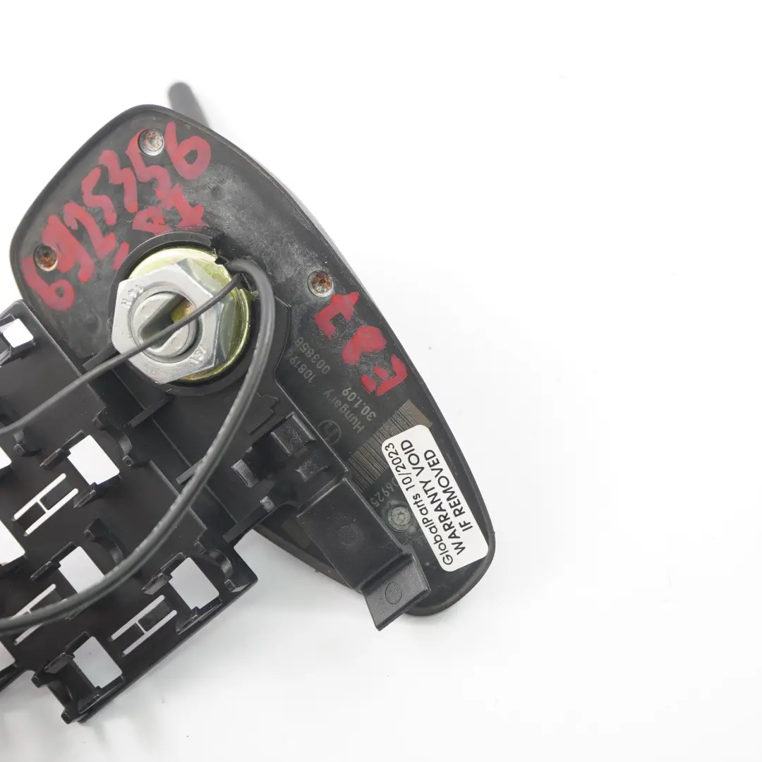 Antena dachu dachowa do BMW E81 E87 E87N o numerze 6925356 BMW E81 E87 E87N Antena dachu dachowa - SKU 6925356 - Numer Części 6925356