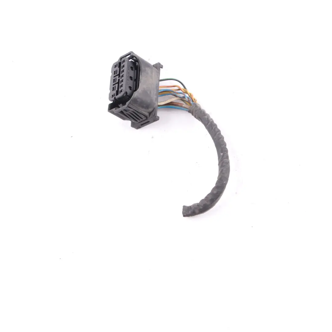 Headllight Headlamp Front Right O/S Plug Socket Wiring to BMW E90 E91 with Part number 6925638 BMW E90 E91 Headllight Headlamp Front Right O/S Plug Socket Wiring - SKU 6925638 - Part number 6925638