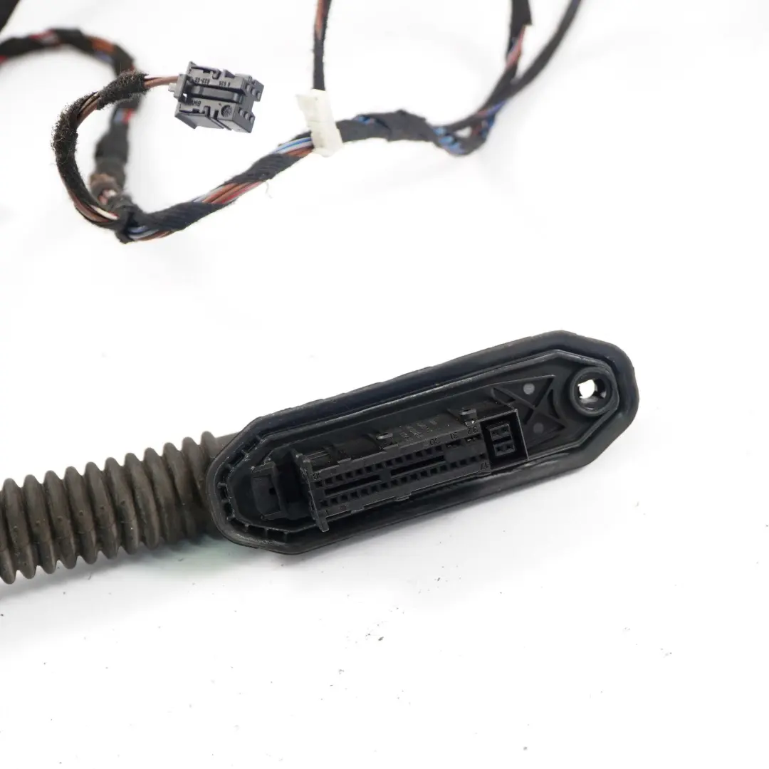 Cablaggio Porta Lato Passeggero Anteriore Destro 6926332 per BMW E93 Cabrio con numero di parte 6926333 BMW E93 Cabrio Cablaggio Porta Lato Passeggero Anteriore Destro 6926332 - SKU 6926333 - Numero di parte 6926333