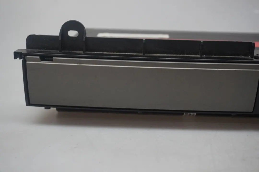 6-fold CD Changer Multichanger with Magazine to BMW E65 E66 with Part number 6926933 BMW E65 E66 6-fold CD Changer Multichanger with Magazine - SKU 6926933 - Part number 6926933