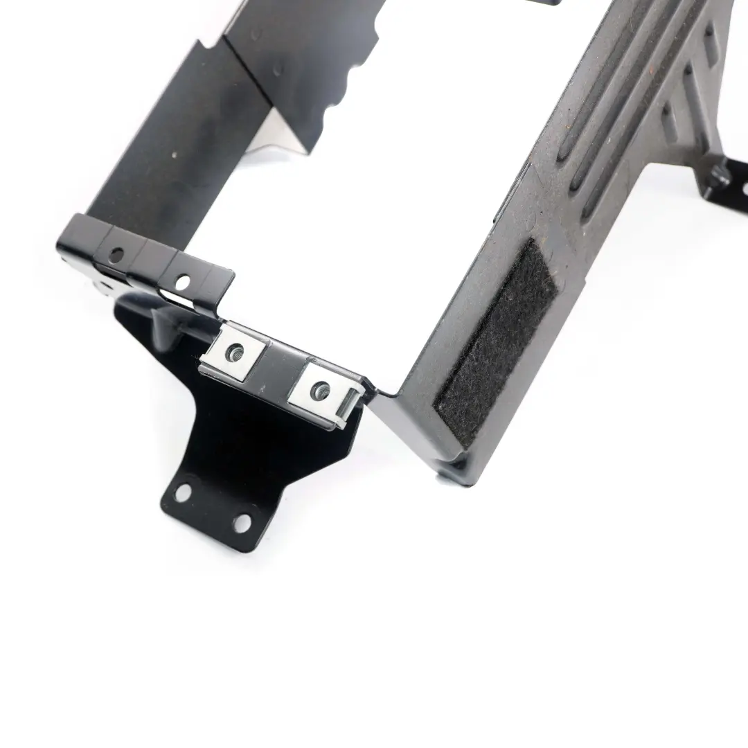 CARGADOR De CD / SOPORTE De NAVEGACIoN EN EL MALETERO para BMW E81 E87 E87N con número de pieza 65126927698 BMW E81 E87 E87N CARGADOR De CD / SOPORTE De NAVEGACIoN EN EL MALETERO - SKU 6927698 - Número de pieza 65126927698