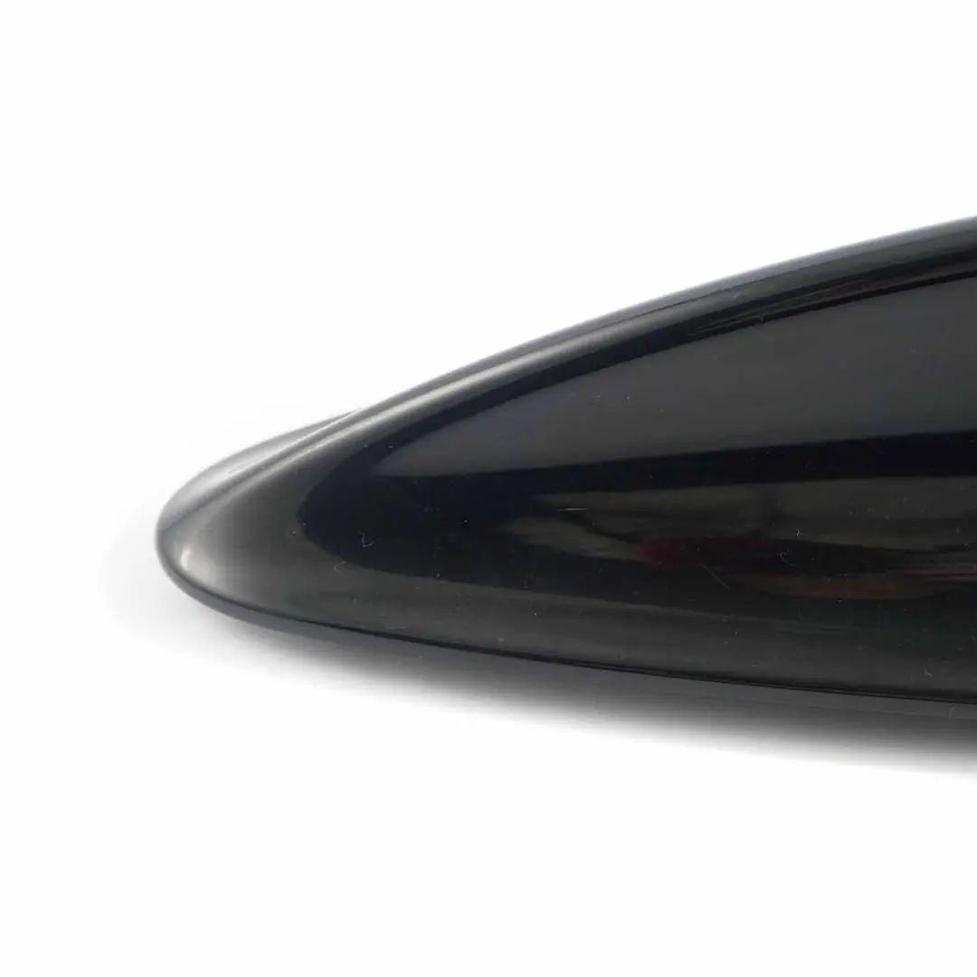 Antenna da tetto Squalo Alloggiamento vuoto Copertura esterna Nero 668 per BMW E65 con numero di parte 6927820 BMW E65 Antenna da tetto Squalo Alloggiamento vuoto Copertura esterna Nero 668 - SKU 6927820-SCH - Numero di parte 6927820