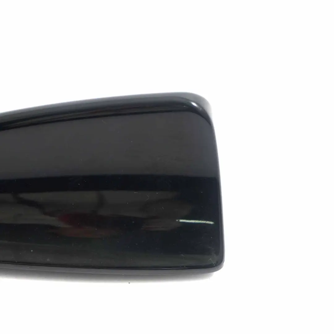 Antenna da tetto Squalo Alloggiamento vuoto Copertura esterna Nero 668 per BMW E65 con numero di parte 6927820 BMW E65 Antenna da tetto Squalo Alloggiamento vuoto Copertura esterna Nero 668 - SKU 6927820-SCH - Numero di parte 6927820