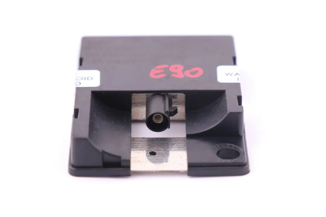 BMW E46 E60 E61 E63 E81 E87 E90 E91 X3 E83 X5 E53 E70 Antena Bluetooth - SKU 6928461 - Número de pieza 6928461