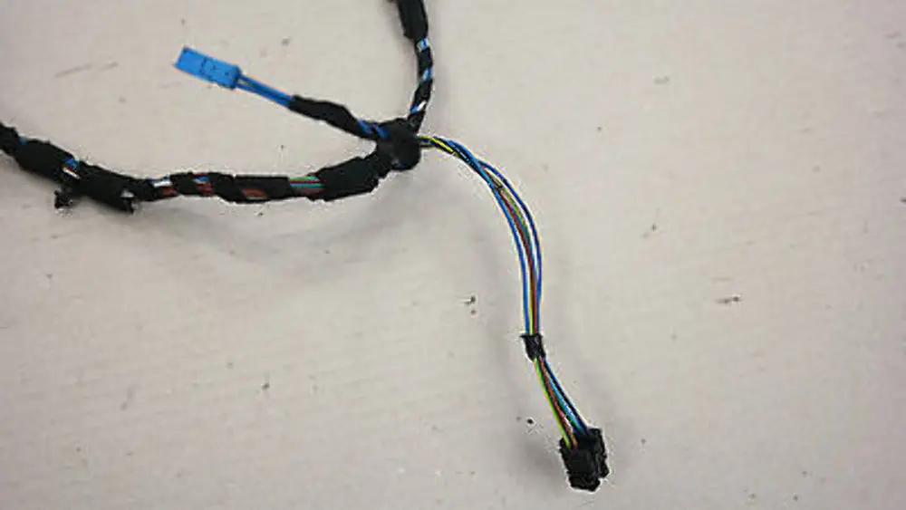 Wiązka instalacja drzwi prawa prawy przód BMW E87 do o numerze 61126947097 Wiązka instalacja drzwi prawa prawy przód BMW E87 - SKU 6928656-1 - Numer Części 61126947097