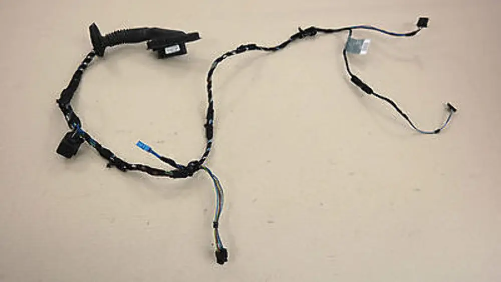  Wiązka instalacja drzwi prawa prawy przód BMW E87 - SKU 6928656-1 - Numer Części 61126947097