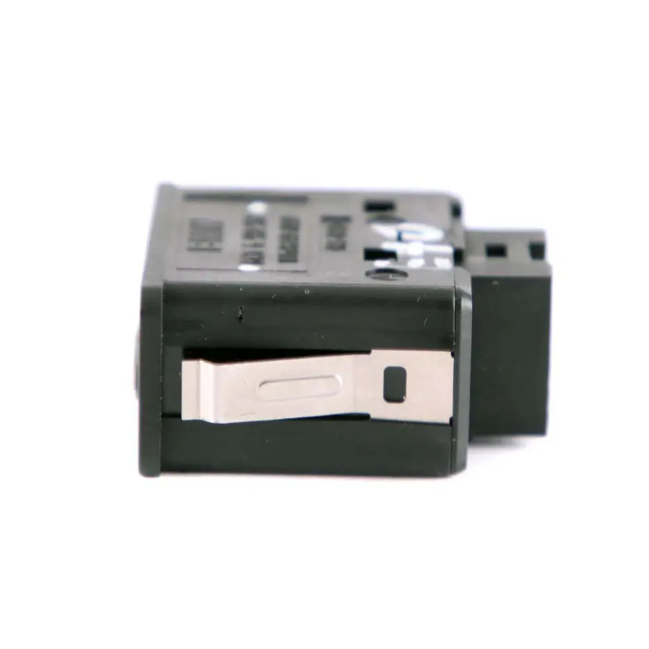 Audio Doppelstecker für BMW X5 X6 E60 E61 E70 E71 mit Teilenummer 6930562 BMW X5 X6 E60 E61 E70 E71 Audio Doppelstecker - SKU 6930562 - Teilenummer 6930562