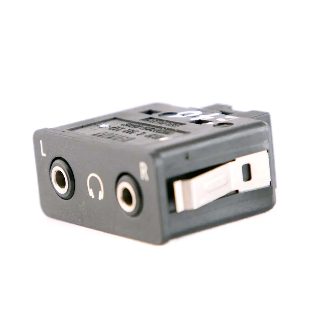 BMW 5 X5 X6 Series E60 E61 E70 E71 Audio Socket Double Plug - SKU 6930562 - Part number 6930562