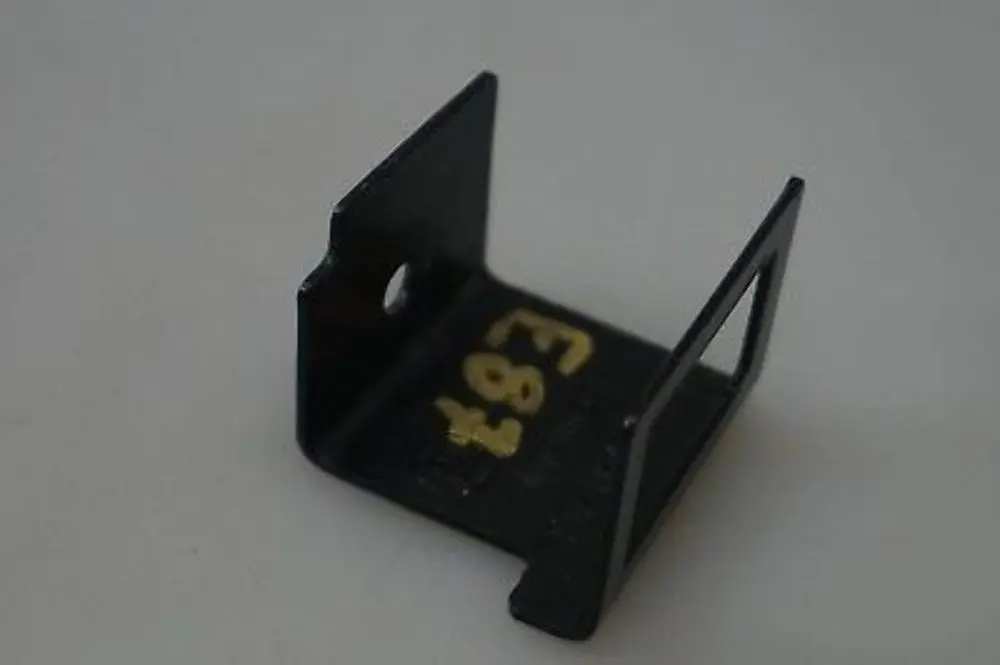 Supporto staffa per interruttore DWA per BMW E81 E87 E90 E91 MINI R56 con numero di parte 6932791 BMW E81 E87 E90 E91 MINI R56 Supporto staffa per interruttore DWA - SKU 6932791 - Numero di parte 6932791