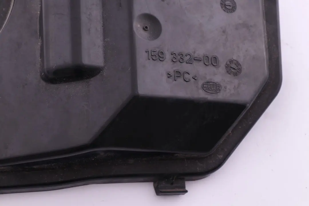 Podsufitka BMW E60 E61 Przedni Dekiel Osłona Reflektora Ksenonowego do o numerze 6933240 Podsufitka BMW E60 E61 Przedni Dekiel Osłona Reflektora Ksenonowego - SKU 6933240 - Numer Części 6933240