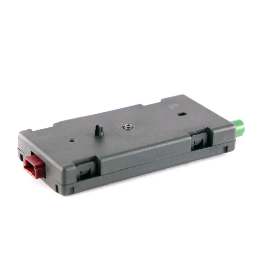 Antenna TV System Amplifier Control Unit to BMW X5 E91 E70 with Part number 6933327 BMW X5 E91 E70 Antenna TV System Amplifier Control Unit - SKU 6933327 - Part number 6933327