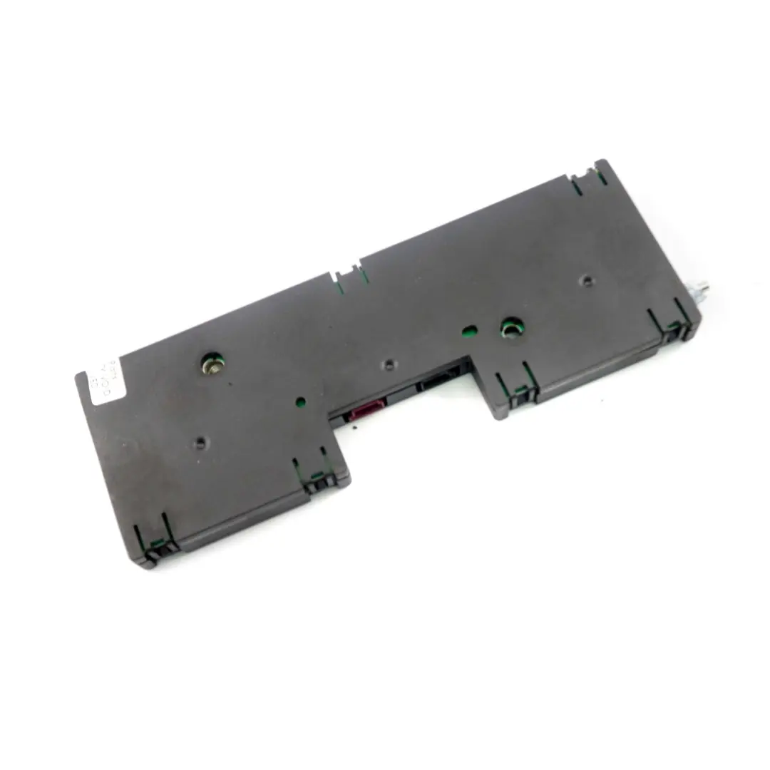 Antenna Amplificatore Diversità Unità 868 MHZ per BMW E91 E91N LCI con numero di parte 6934846 BMW E91 E91N LCI Antenna Amplificatore Diversità Unità 868 MHZ - SKU 6934846-1 - Numero di parte 6934846