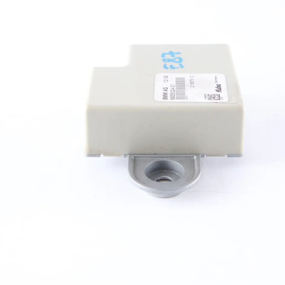 Antenna Unità Controllo per BMW E60 X5 E70 X3 E83 E90 E92 F01 F10 F11 con numero di parte 6935024 BMW E60 X5 E70 X3 E83 E90 E92 F01 F10 F11 Antenna Unità Controllo - SKU 6935024 - Numero di parte 6935024