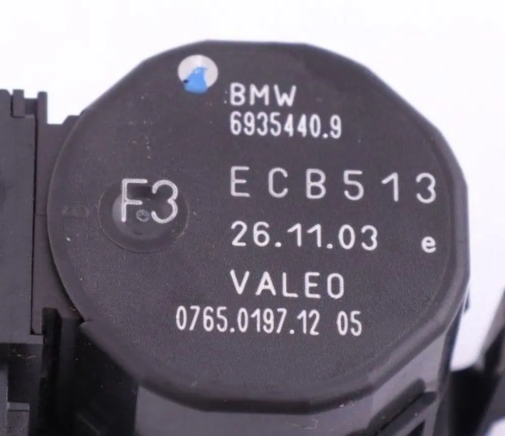 BMW X5 E39 E53 Auto Fussraumklappen Comando W?rmemagnet 6917940 - SKU 6935440 - Numero di parte 6935440