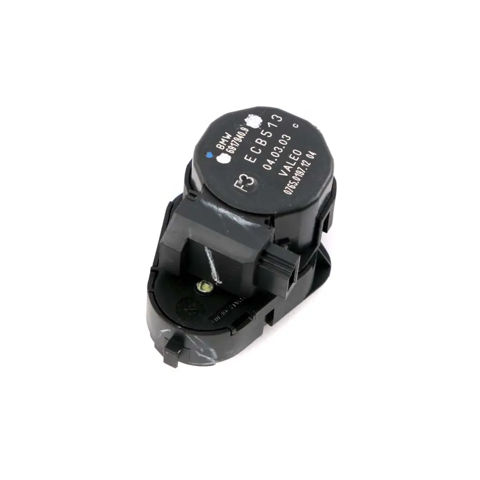 Stellantrieb Fussraumklappen Steuerung Wärmemagnet 6917940 für BMW 5 X5 er E39 E53 mit Teilenummer 6935440 BMW 5 X5 er E39 E53 Stellantrieb Fussraumklappen Steuerung Wärmemagnet 6917940 - SKU 6935440 - Teilenummer 6935440