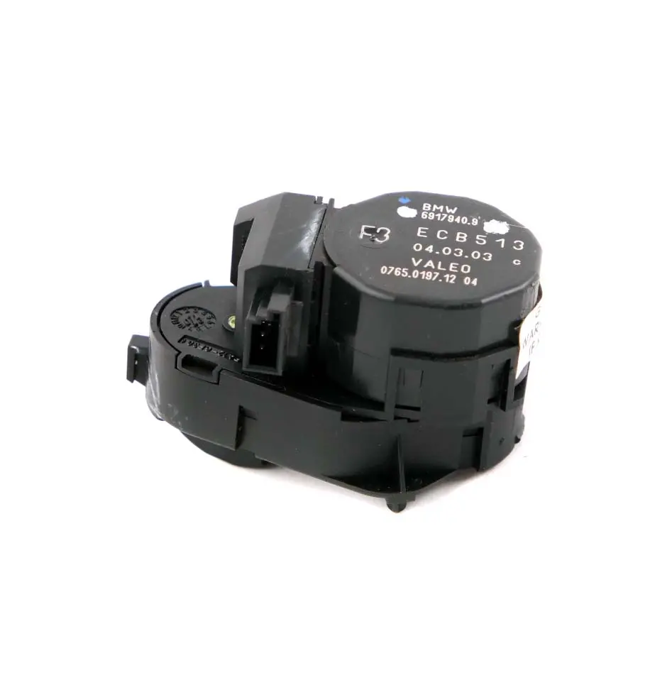 Stellantrieb Fussraumklappen Steuerung Wärmemagnet 6917940 für BMW 5 X5 er E39 E53 mit Teilenummer 6935440 BMW 5 X5 er E39 E53 Stellantrieb Fussraumklappen Steuerung Wärmemagnet 6917940 - SKU 6935440 - Teilenummer 6935440