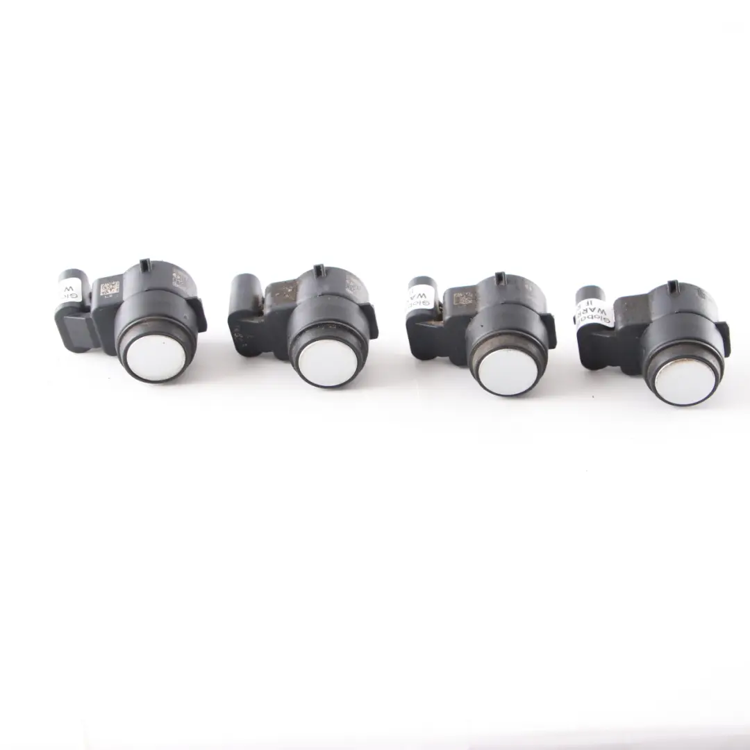 Sensore parcheggio BMW E81 E90 PDC Set anteriore posteriore Titansilber per con numero di parte 6935597 Sensore parcheggio BMW E81 E90 PDC Set anteriore posteriore Titansilber - SKU 6935597-TS - Numero di parte 6935597