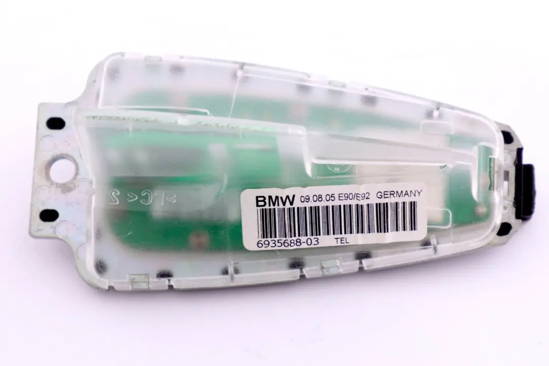 Antena dachowa do BMW E90 E91 E92 F20 F30 o numerze 6935688 BMW E90 E91 E92 F20 F30 Antena dachowa - SKU 6935688 - Numer Części 6935688