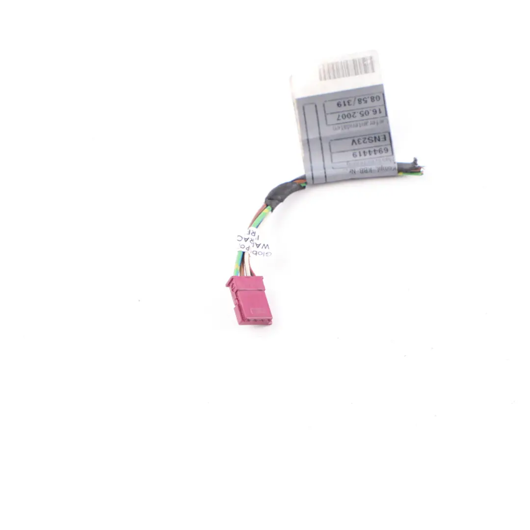 BMW E65 E66 Feu arrière dans panneau latéral Lampe droite Prise courant 7724003 - SKU 6937236-2 - Numéro de pièce 6937236