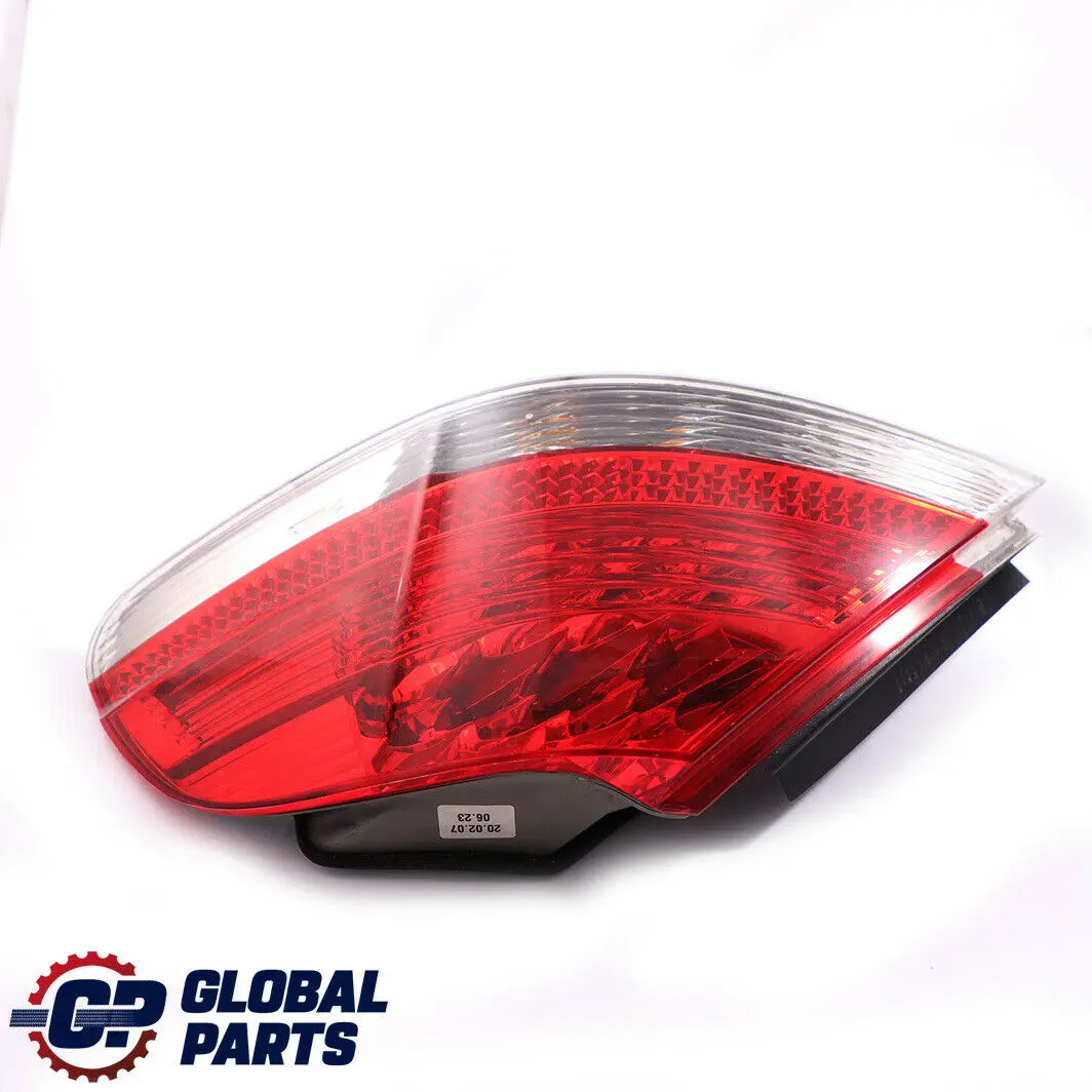 BMW E65 E66 Feu arrière dans le panneau latéral Lampe blanche droite - SKU 6937236 - Numéro de pièce 6937236
