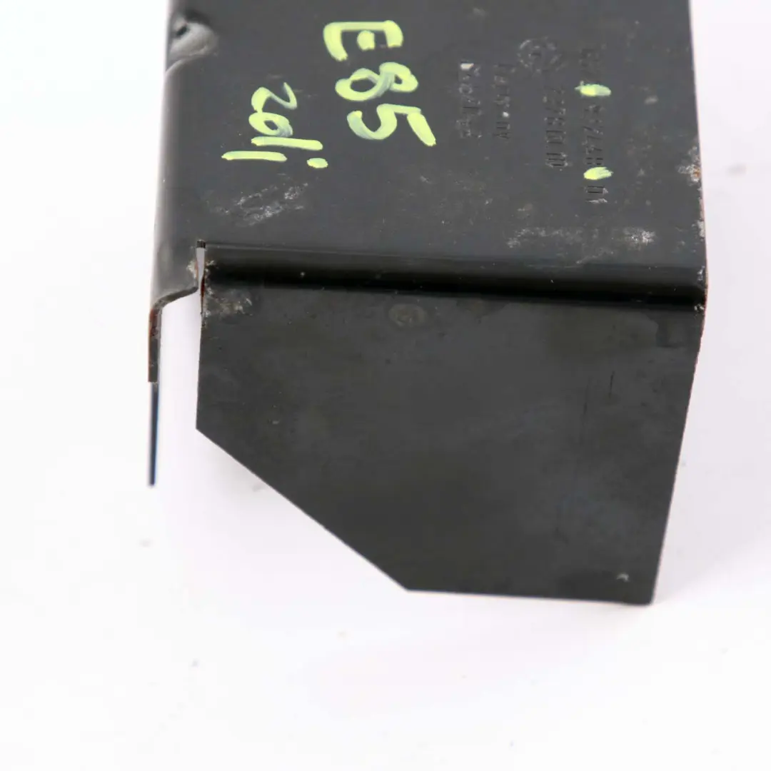 Bracket Alternative Power Siren Alarm Holder Mount to BMW Z4 E85 E86 with Part number 6937448 BMW Z4 E85 E86 Bracket Alternative Power Siren Alarm Holder Mount - SKU 6937448 - Part number 6937448