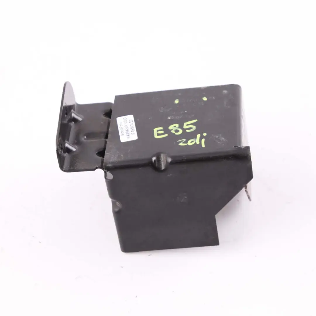 Bracket Alternative Power Siren Alarm Holder Mount to BMW Z4 E85 E86 with Part number 6937448 BMW Z4 E85 E86 Bracket Alternative Power Siren Alarm Holder Mount - SKU 6937448 - Part number 6937448