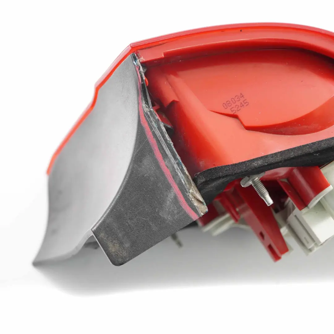 Fanale Posteriore Sinistro per BMW E90 Berlina con numero di parte 6937457 BMW E90 Berlina Fanale Posteriore Sinistro - SKU 6937457-4 - Numero di parte 6937457