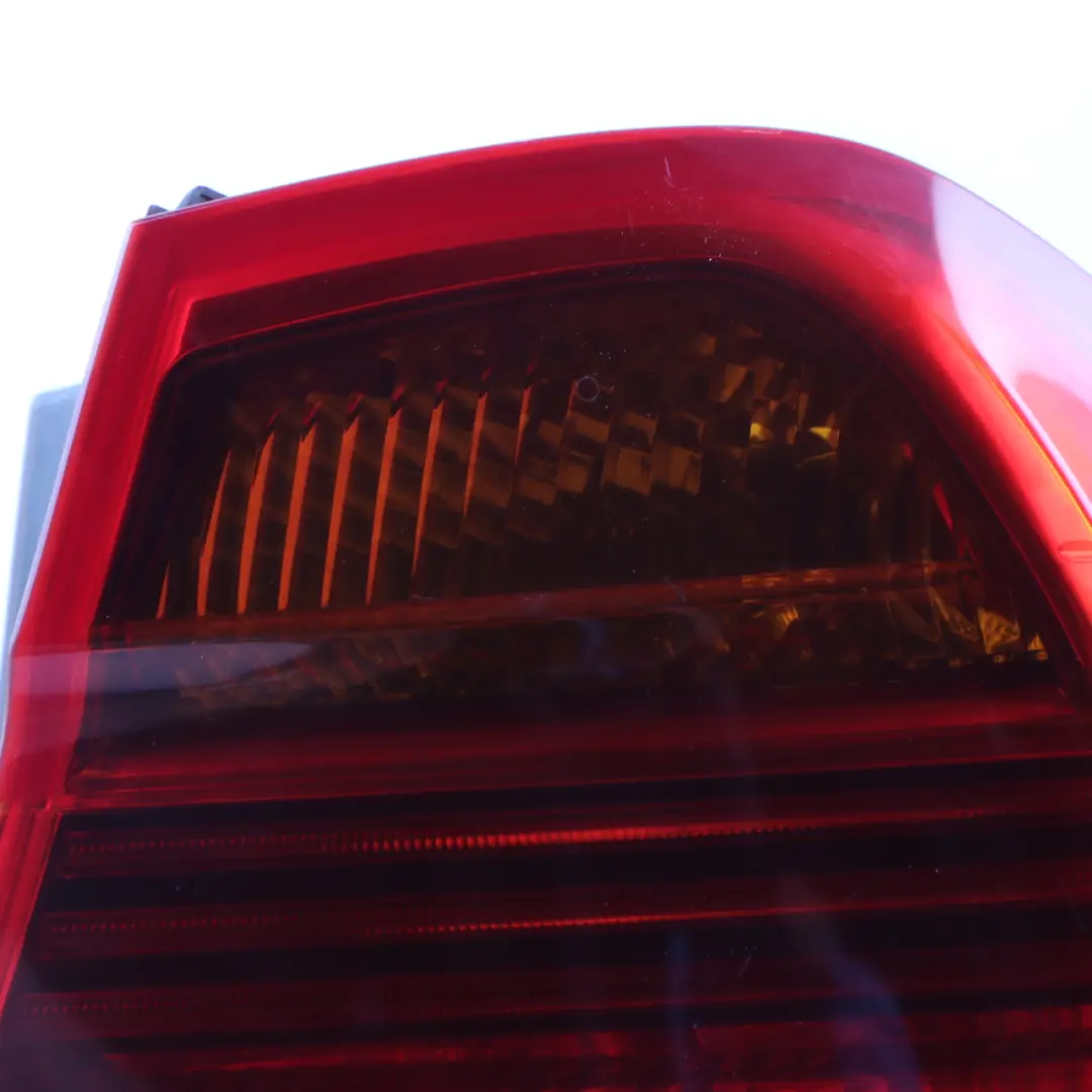 Luz Trasera Derecha Tail para BMW E90 Berlina con número de pieza 6937458 BMW E90 Berlina Luz Trasera Derecha Tail - SKU 6937458-2 - Número de pieza 6937458