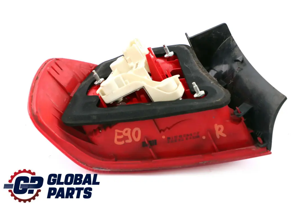 Back Lamp Light Right Tail O/S Plug Socket Wiring 8369702 to BMW E90 Saloon Rear with Part number 6937458 BMW E90 Saloon Rear Back Lamp Light Right Tail O/S Plug Socket Wiring 8369702 - SKU 6937458-3 - Part number 6937458