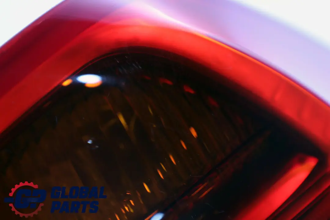 Luz Trasera Trasera Derecha para BMW E90 Berlina con número de pieza 6937458 BMW E90 Berlina Luz Trasera Trasera Derecha - SKU 6937458 - Número de pieza 6937458